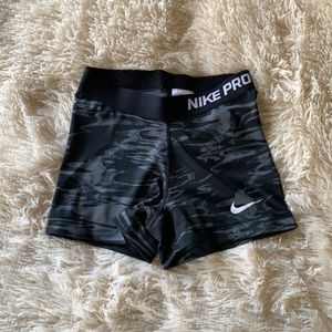 womens nike pros